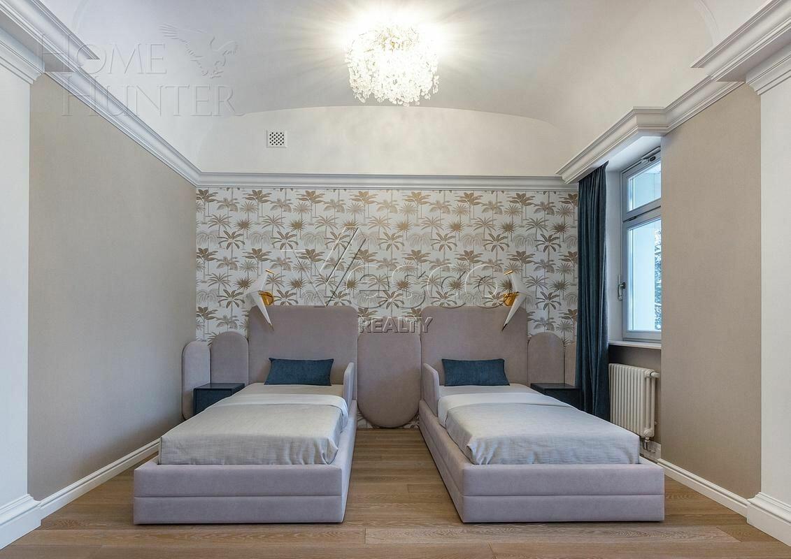 2-этажный коттедж 1 214 м² с отделкой