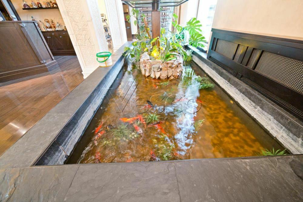 2-этажный коттедж 1 300 м² с отделкой