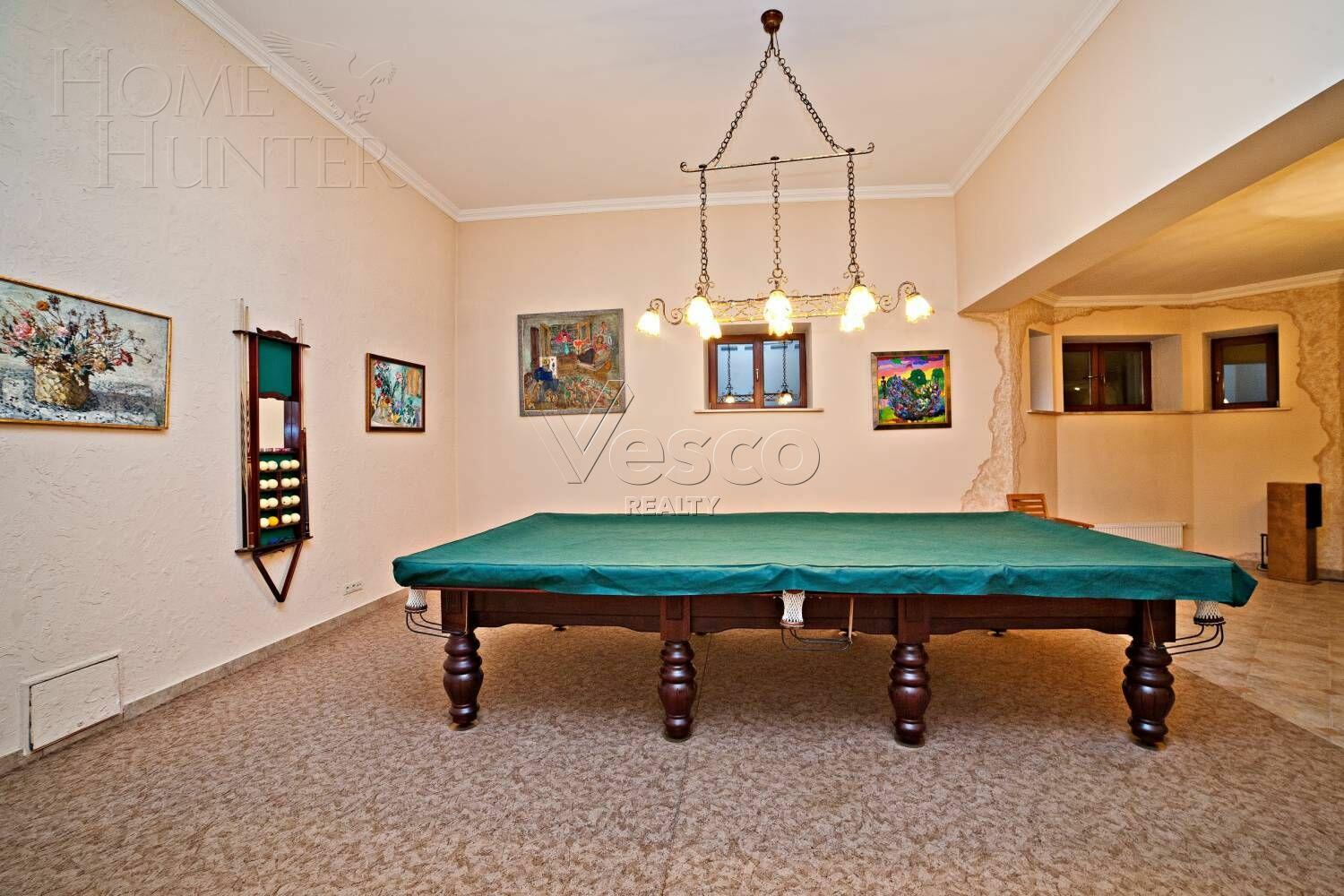 2-этажный коттедж 550 м² с отделкой