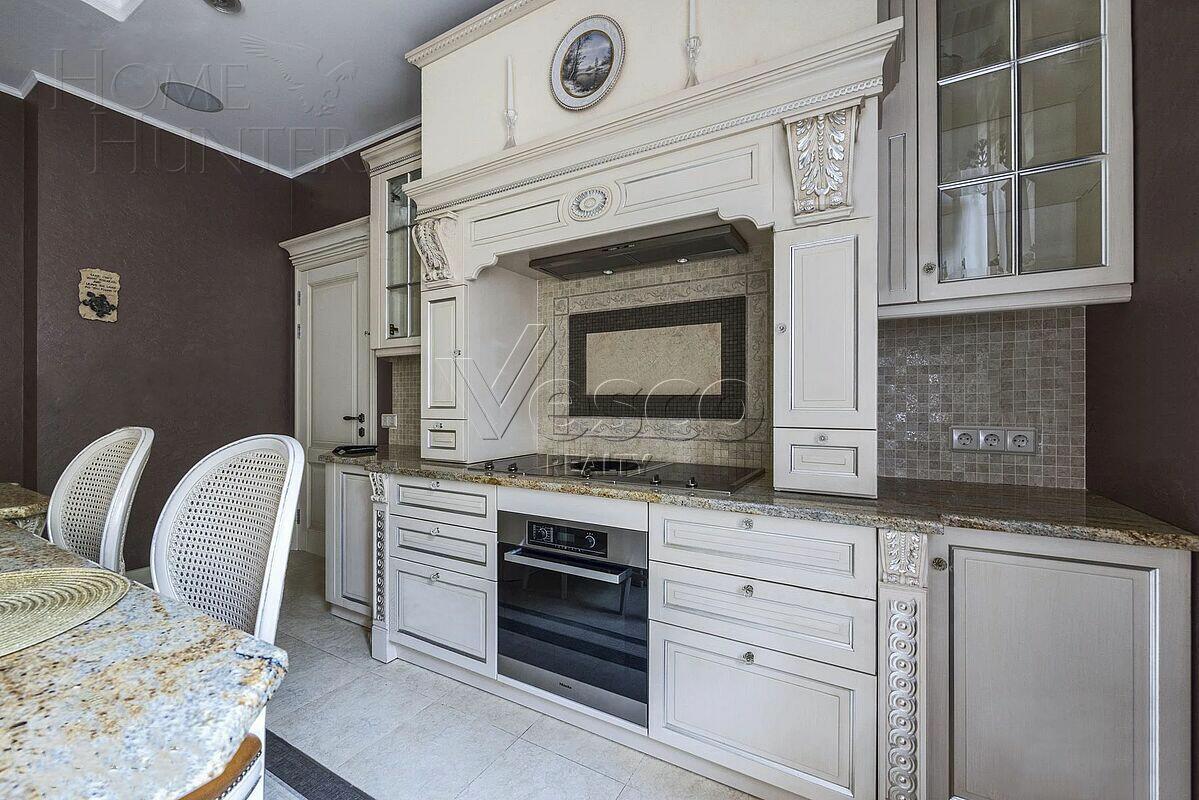 2-этажный коттедж 540 м² с отделкой