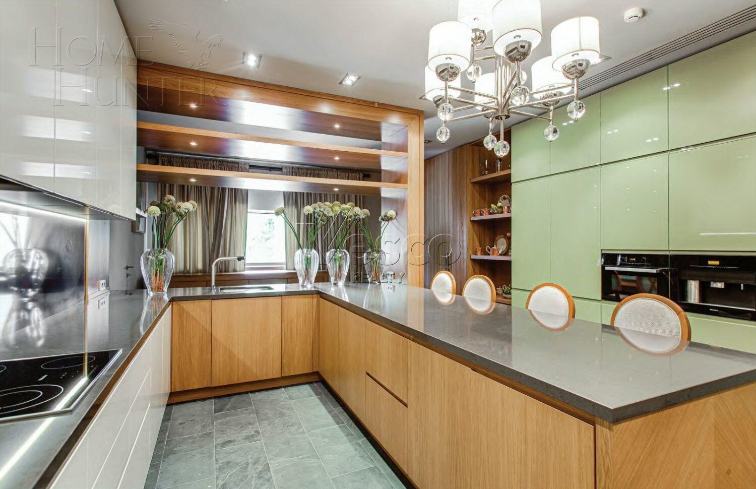 2-этажный коттедж 1 508 м² с отделкой