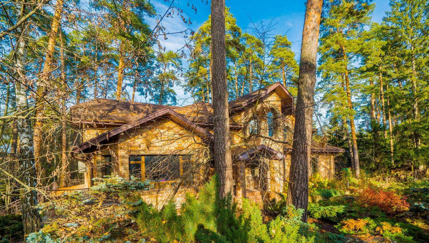 3-этажный коттедж 1 170 м² без отделки