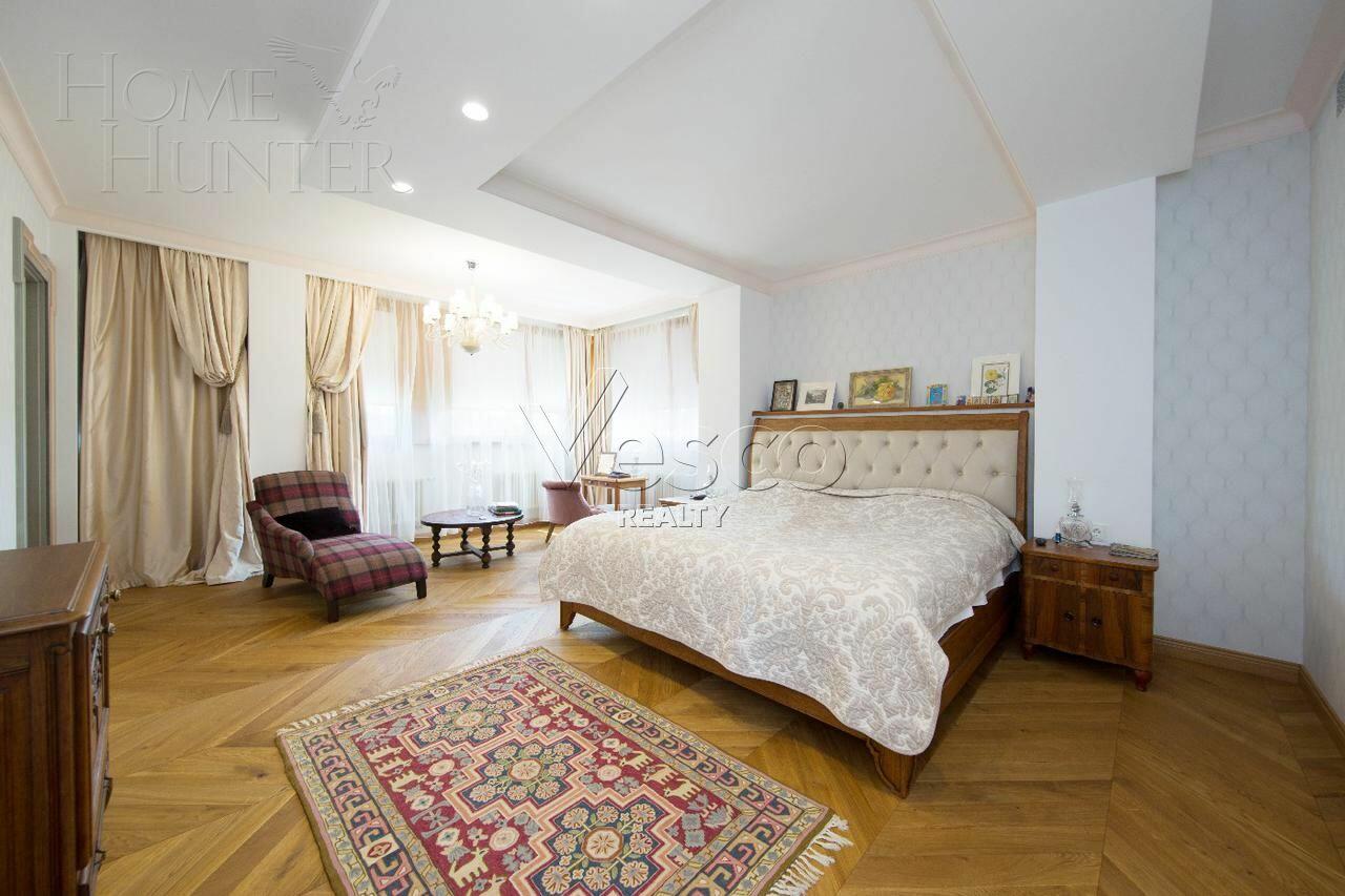 2-этажный коттедж 900 м² с отделкой