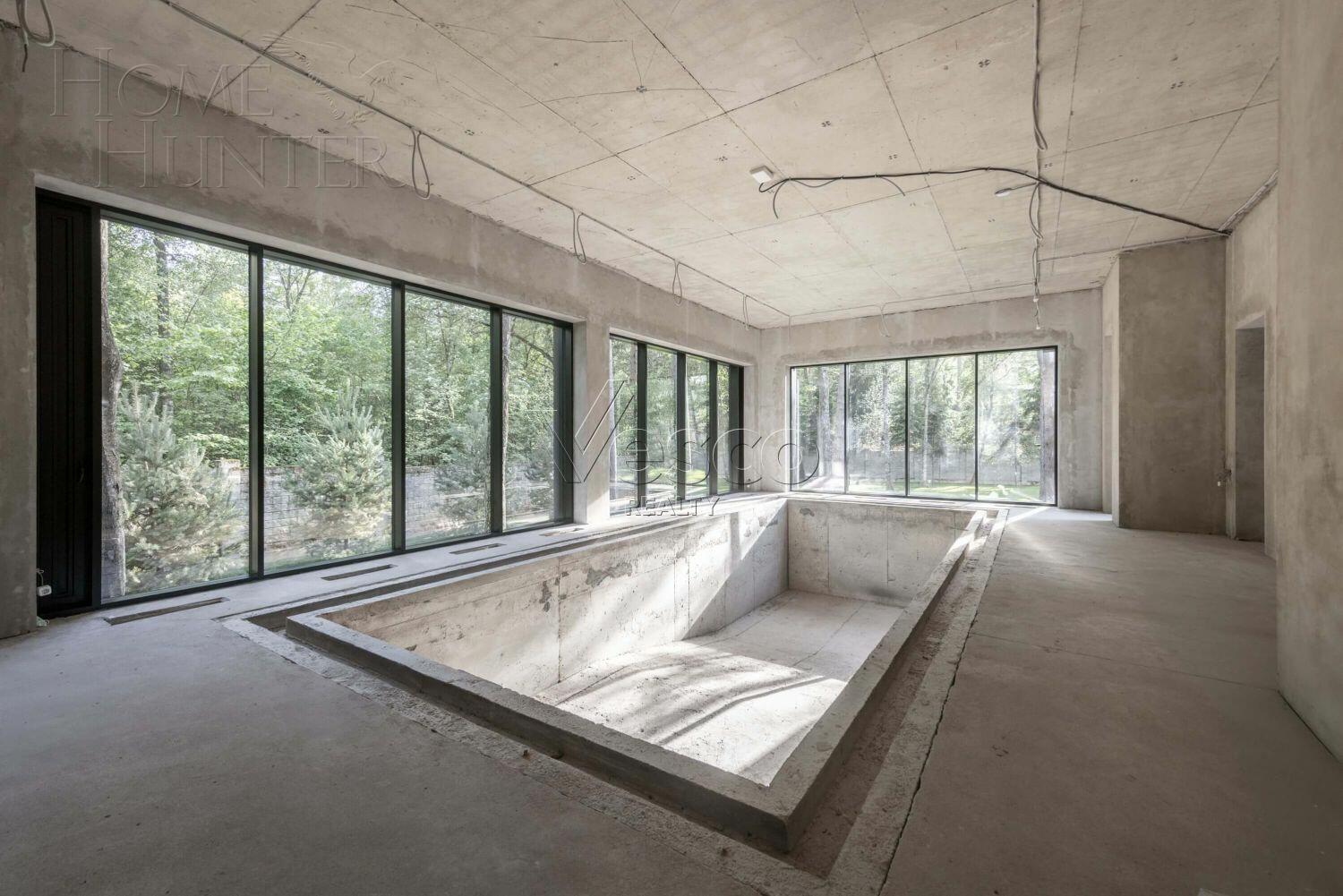 2-этажный коттедж 1 700 м² без отделки