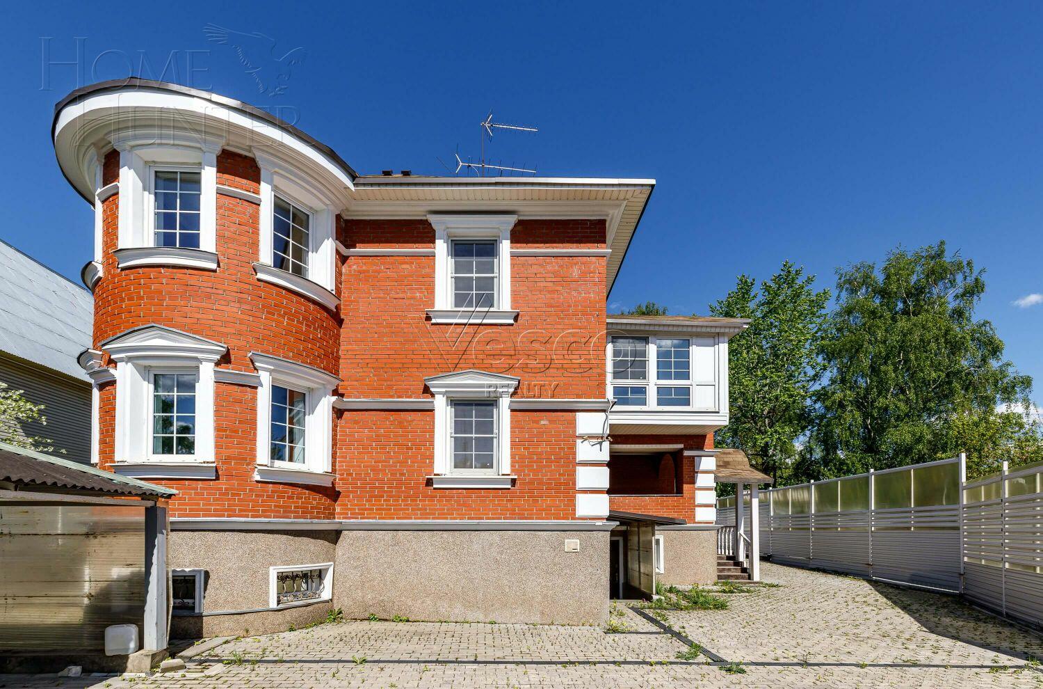 2-этажный коттедж 258 м² с отделкой