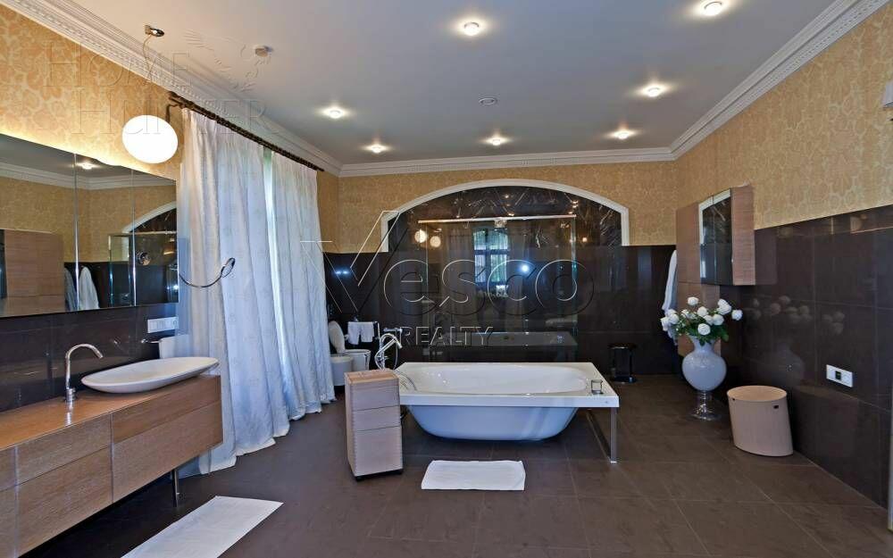 2-этажный коттедж 1 360 м² с отделкой