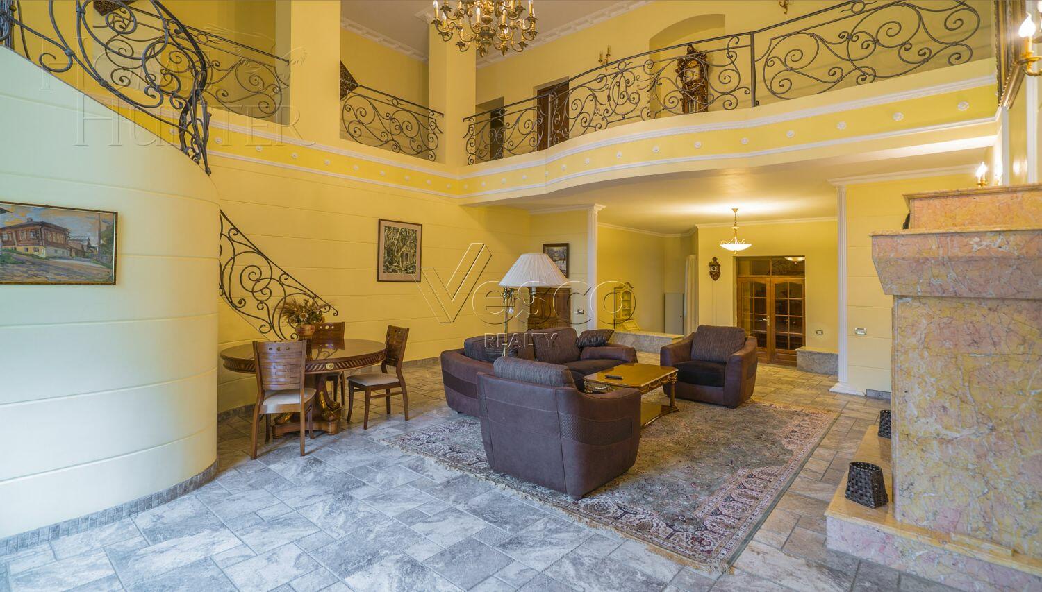 2-этажный коттедж 900 м² с отделкой