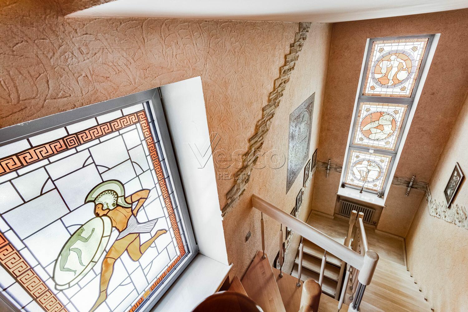 2-этажный коттедж 660 м² с отделкой