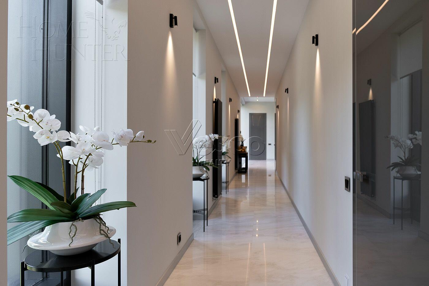 3-этажный коттедж 1 848 м² с отделкой