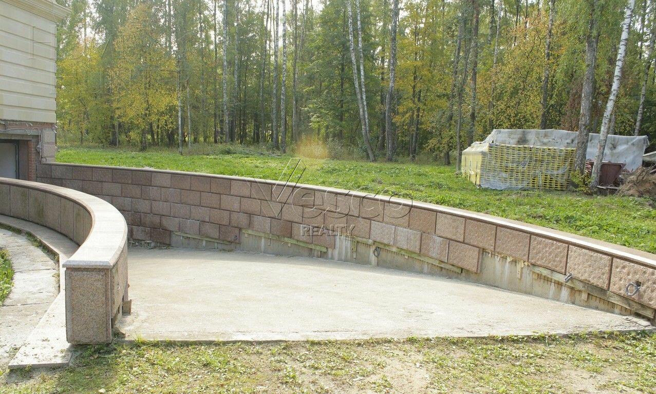 2-этажный коттедж 3 100 м² без отделки