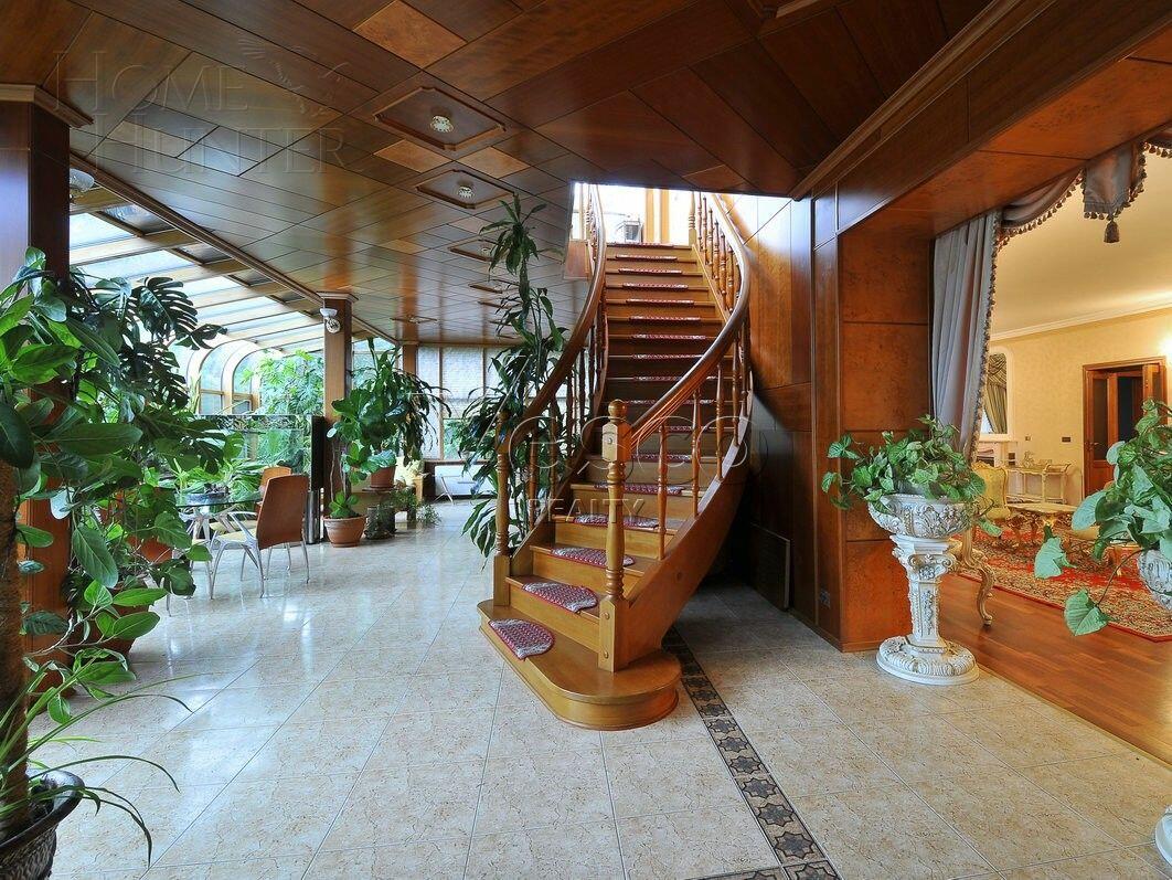 2-этажный коттедж 680 м² с отделкой