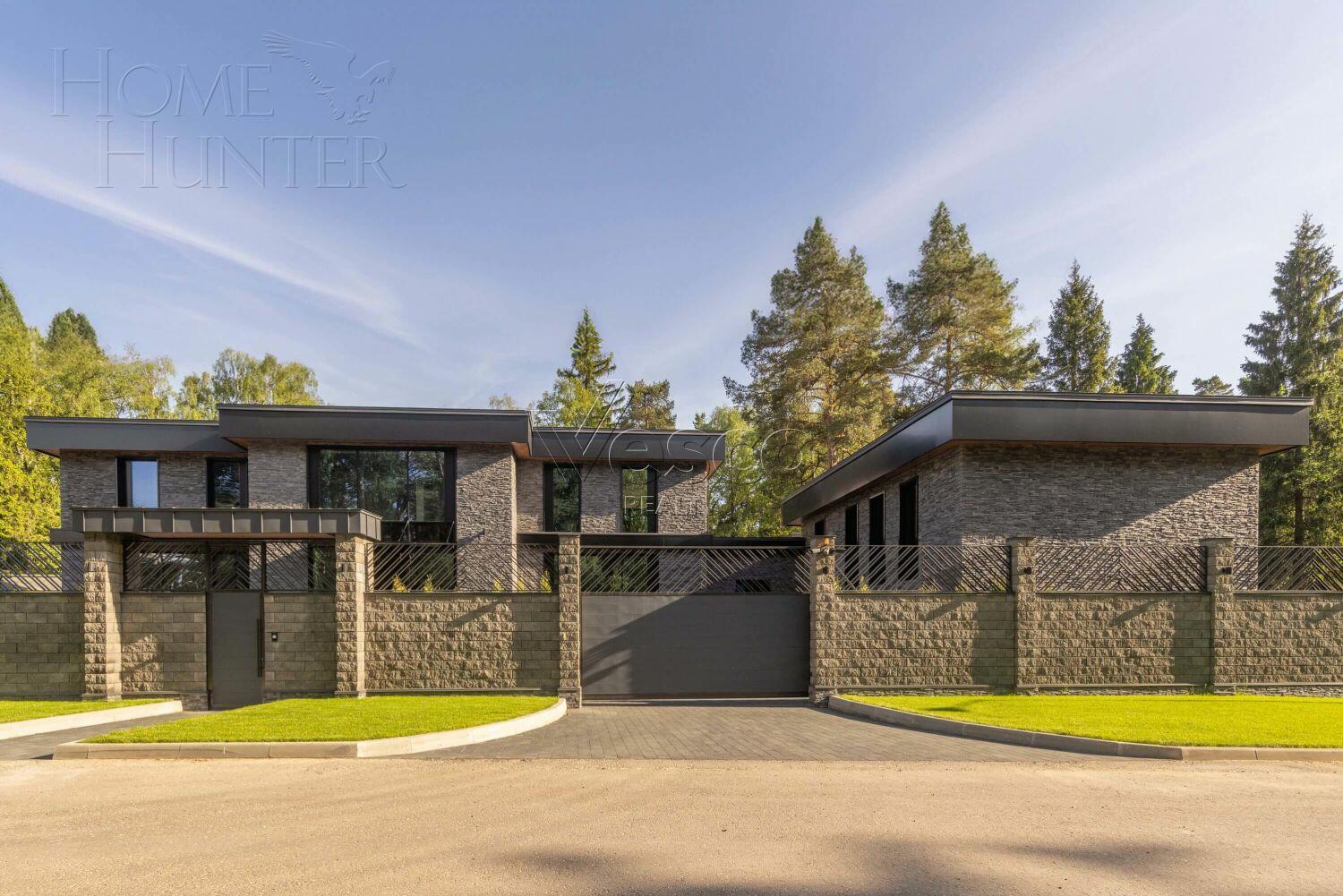 2-этажный коттедж 1 700 м² без отделки