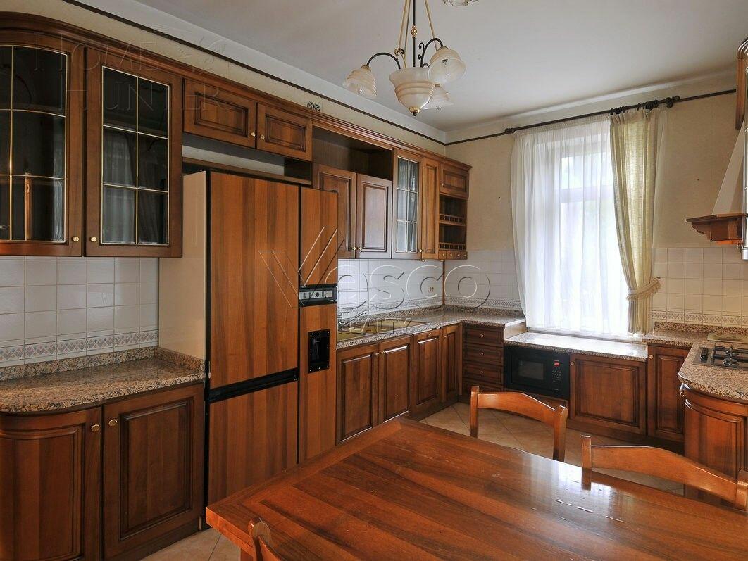 2-этажный коттедж 680 м² с отделкой