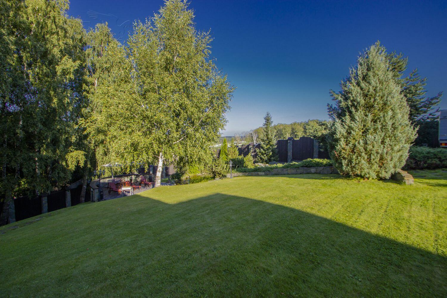 2-этажный коттедж 560 м² с отделкой