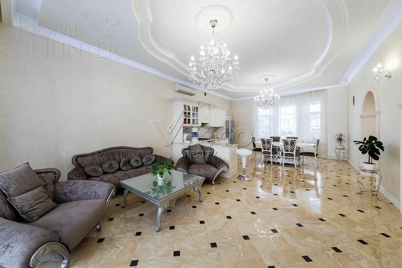 3-этажный коттедж 786 м² с отделкой