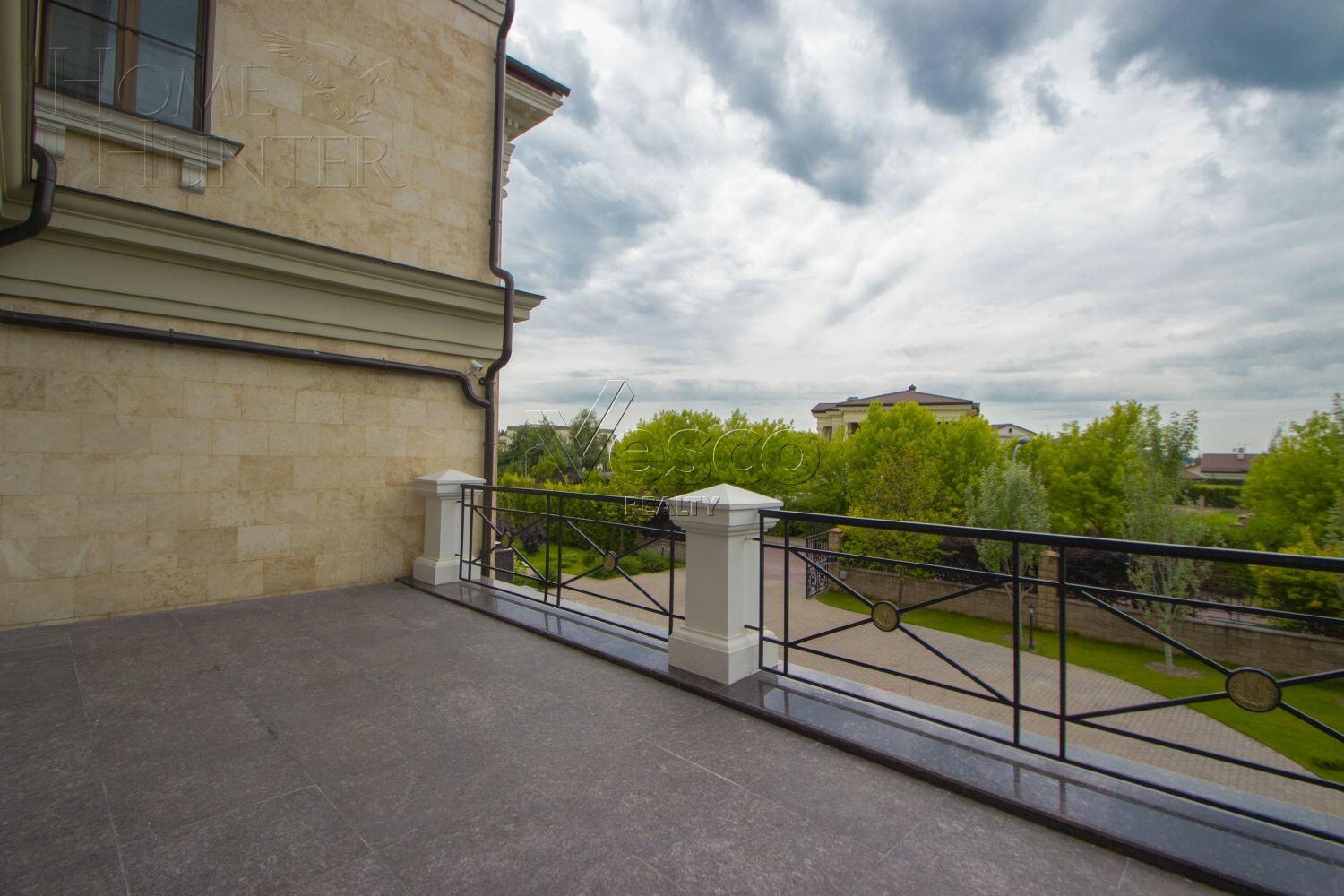 2-этажный коттедж 1 250 м² с отделкой