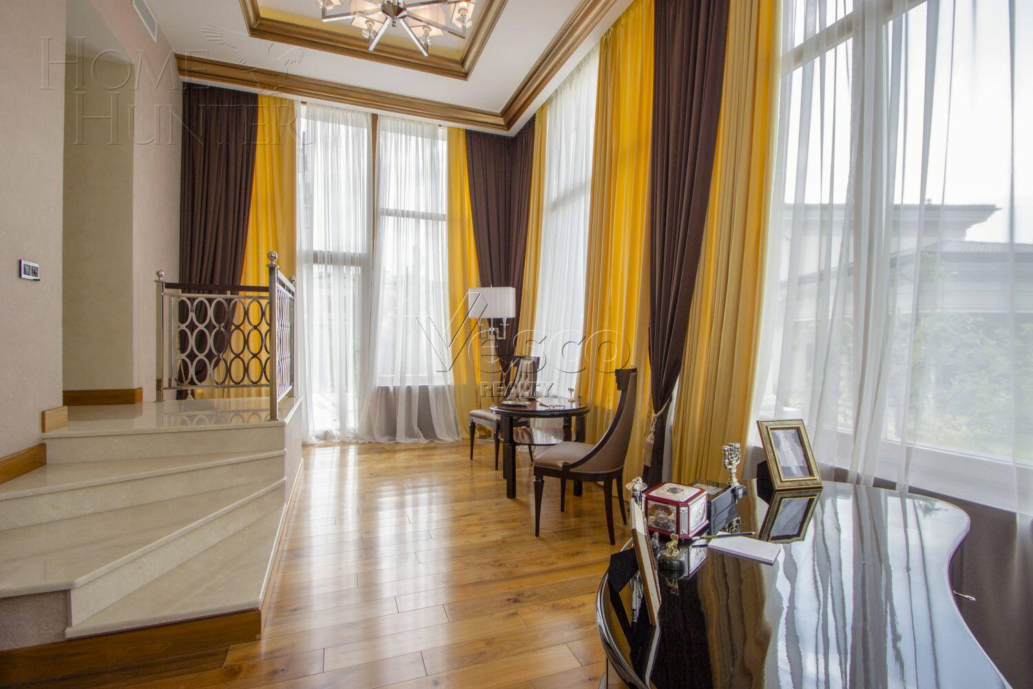 2-этажный коттедж 1 250 м² с отделкой