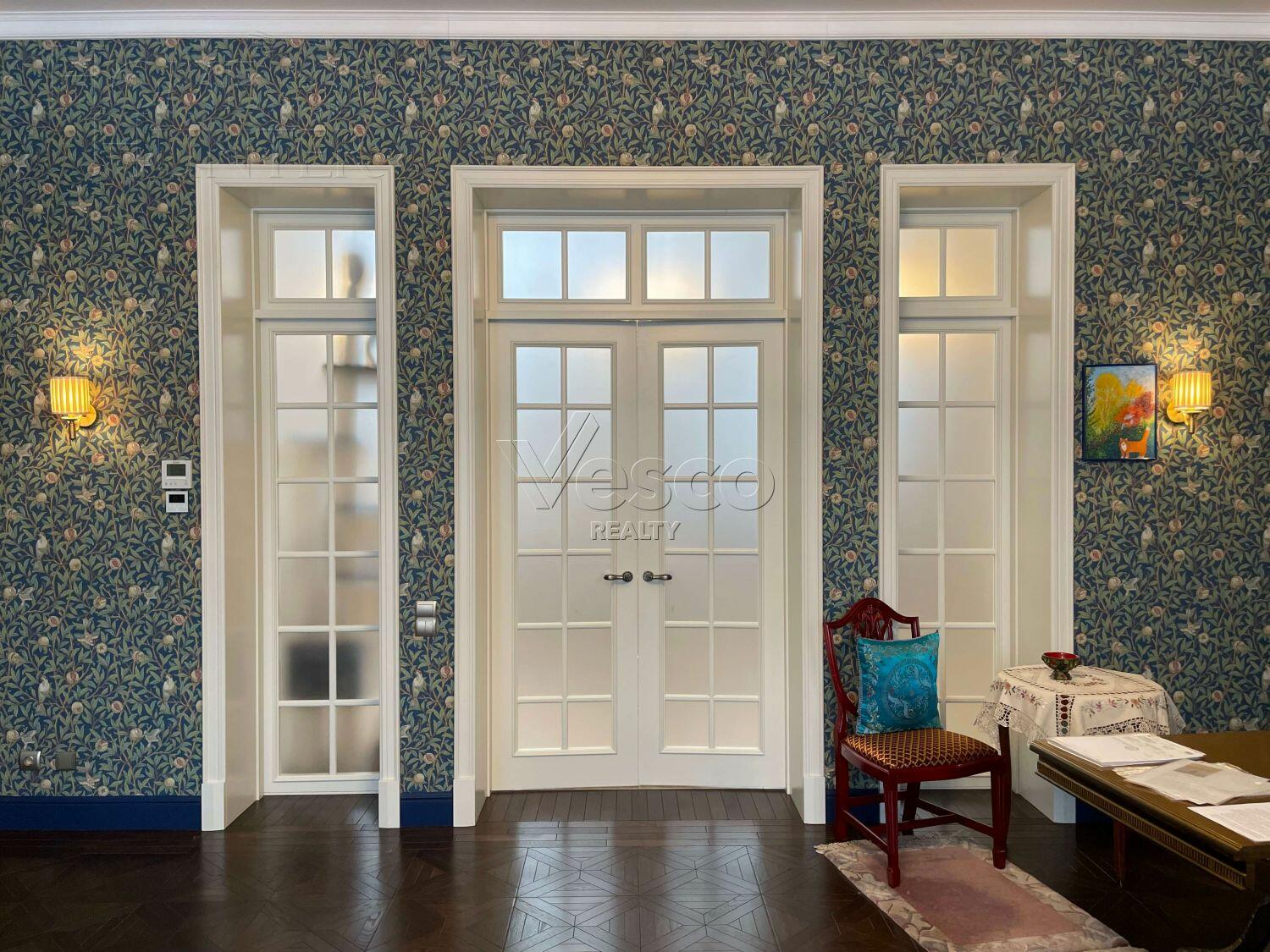 2-этажный коттедж 1 300 м² с отделкой