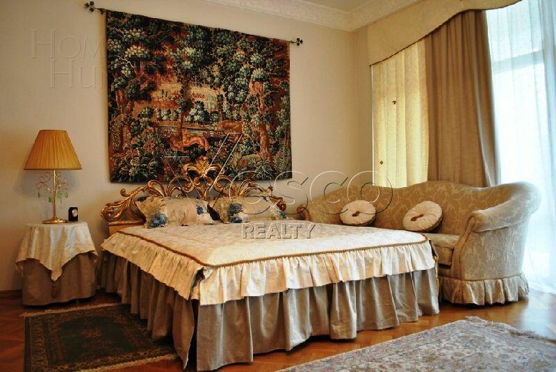 2-этажный коттедж 1 550 м² без отделки