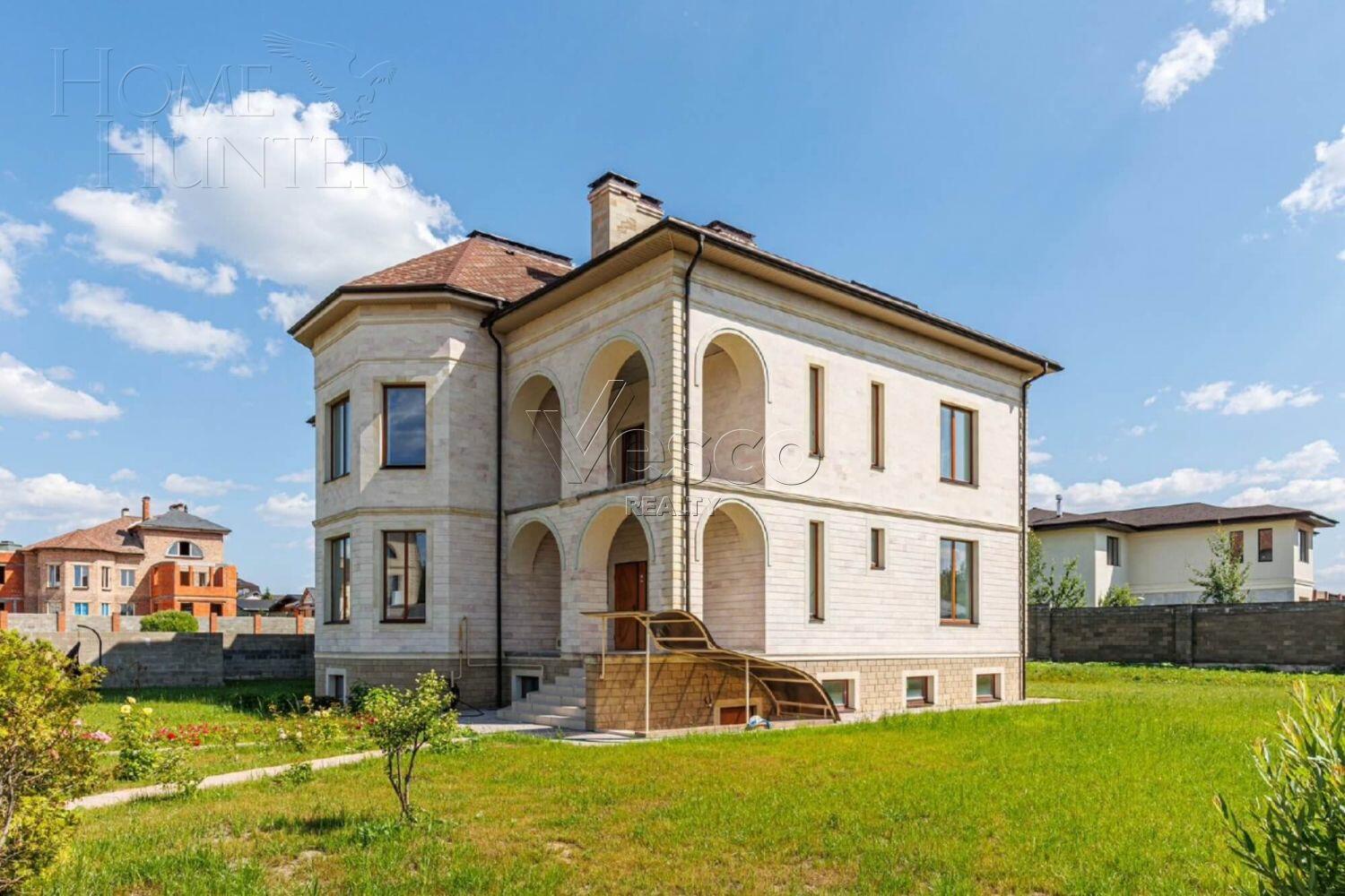 2-этажный коттедж 750 м² с отделкой