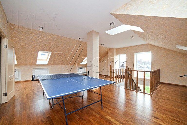 3-этажный таунхаус 450 м² с отделкой