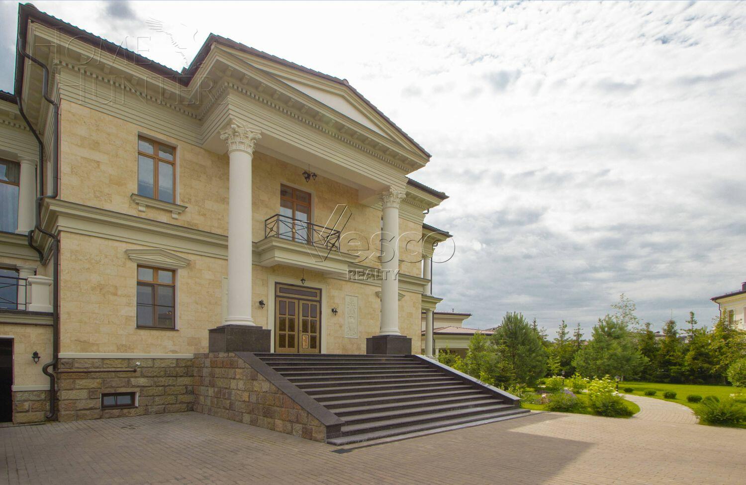 2-этажный коттедж 1 250 м² с отделкой