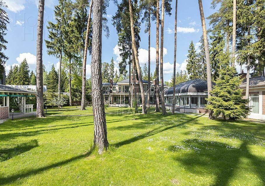 2-этажный коттедж 1 214 м² с отделкой