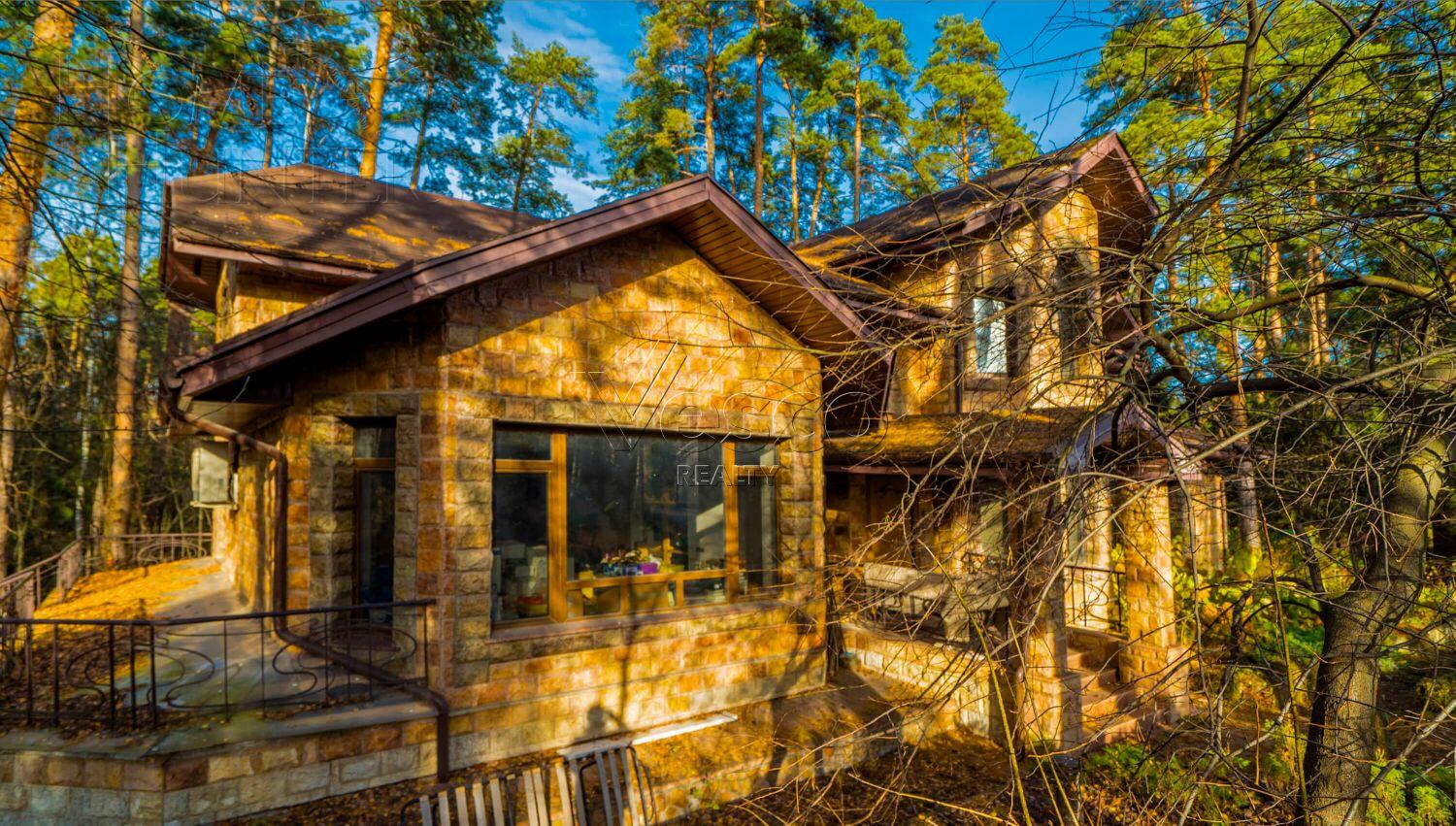 3-этажный коттедж 1 170 м² без отделки