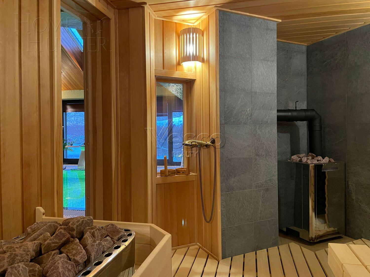 2-этажный коттедж 1 300 м² с отделкой