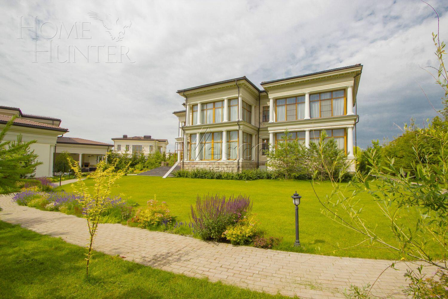 2-этажный коттедж 1 250 м² с отделкой