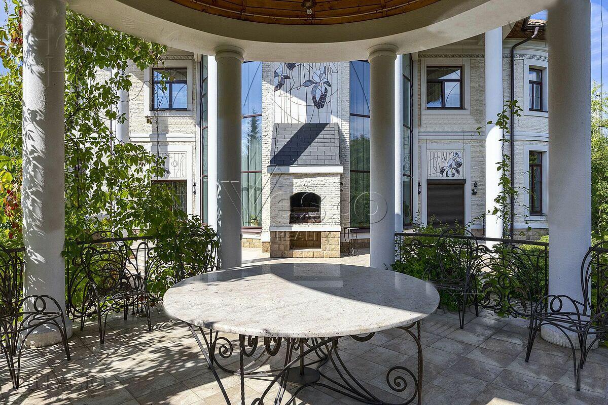 2-этажный коттедж 540 м² с отделкой