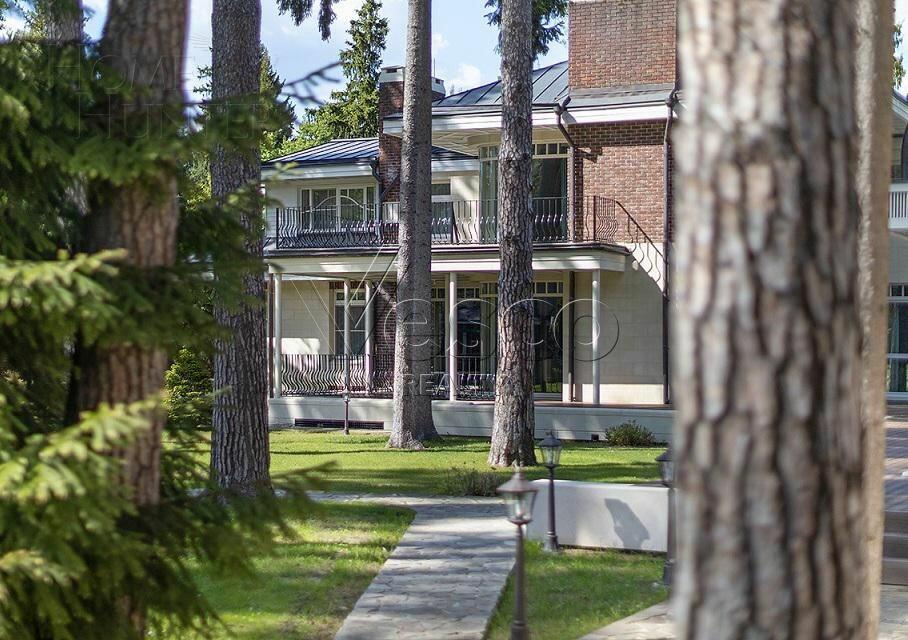 2-этажный коттедж 1 214 м² с отделкой