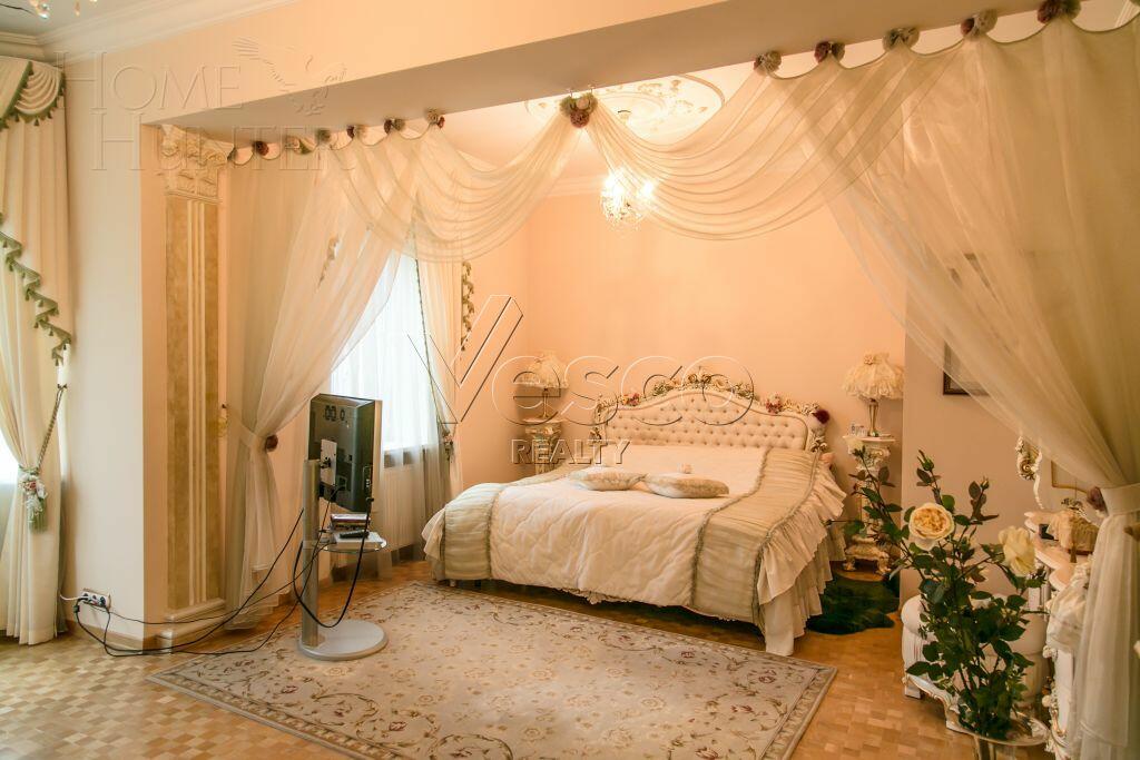 3-этажный коттедж 790 м² с отделкой