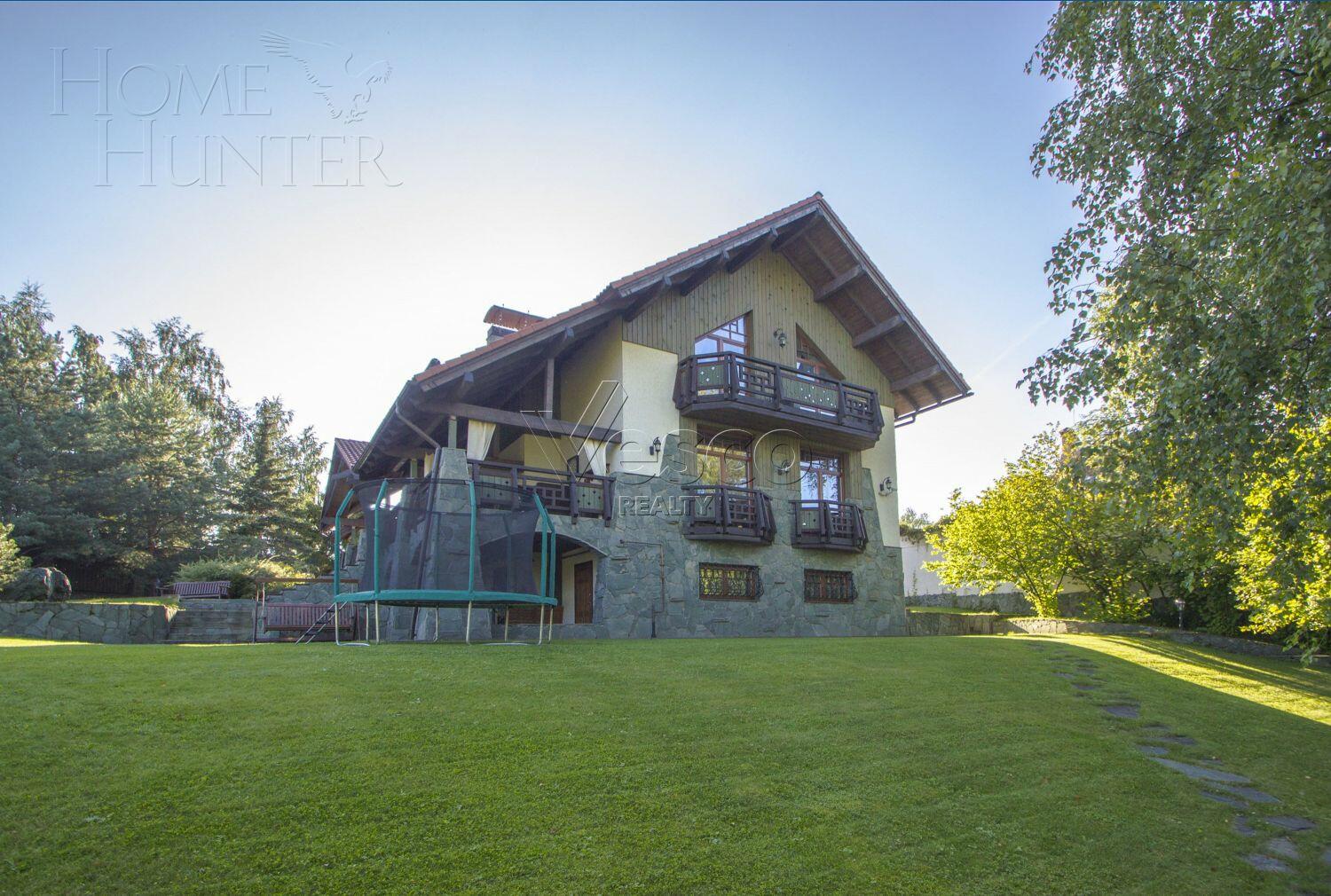 2-этажный коттедж 560 м² с отделкой