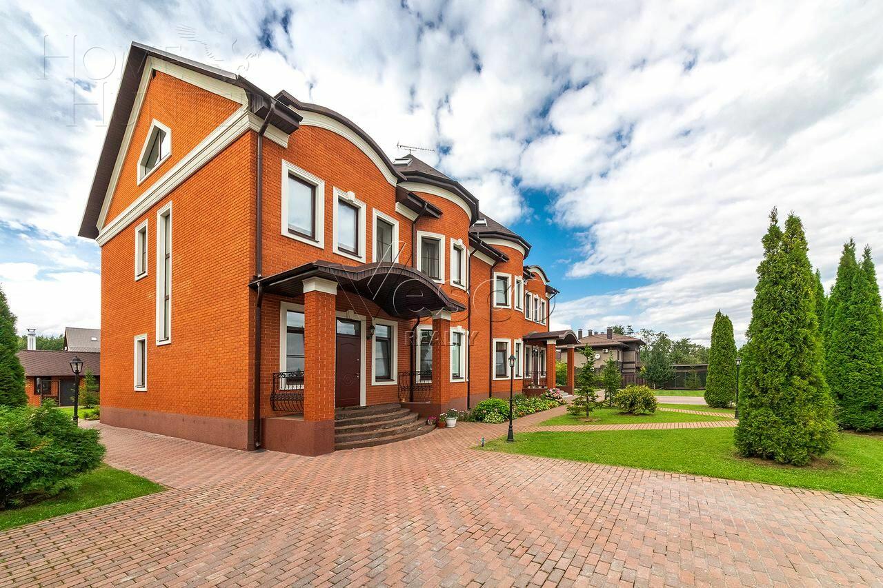 3-этажный коттедж 786 м² с отделкой