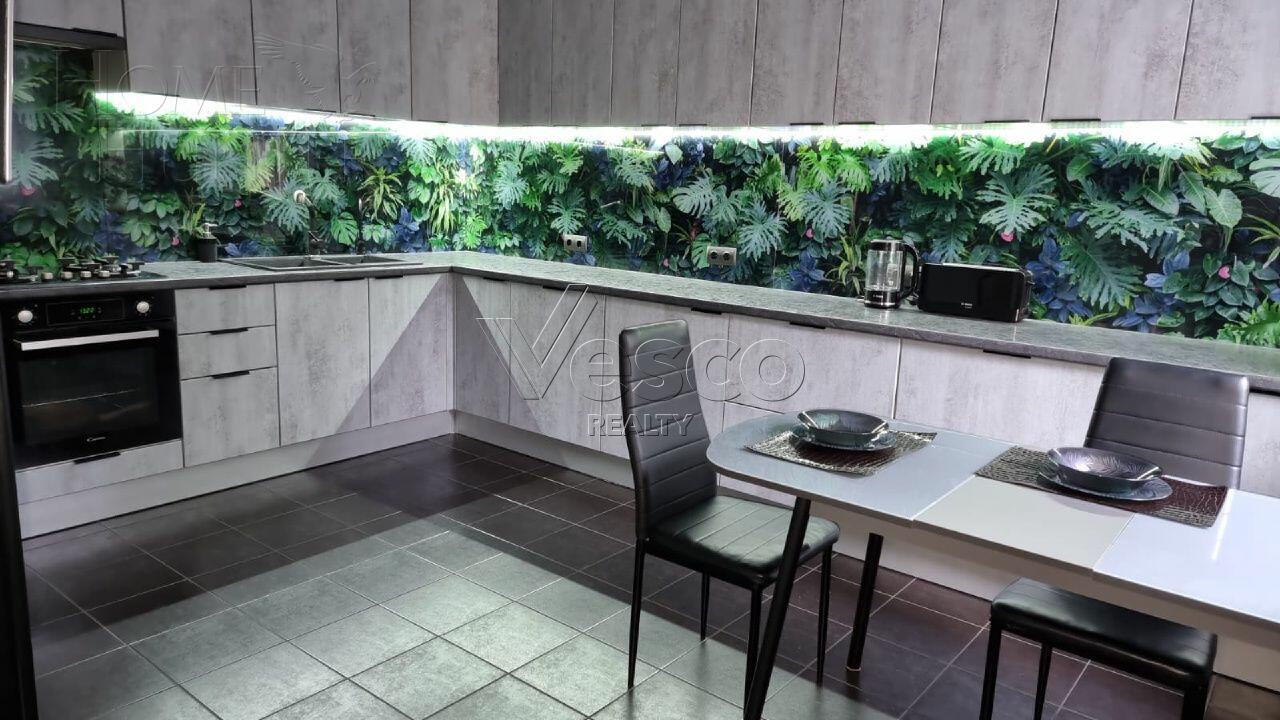 3-этажный коттедж 1 162 м² с отделкой