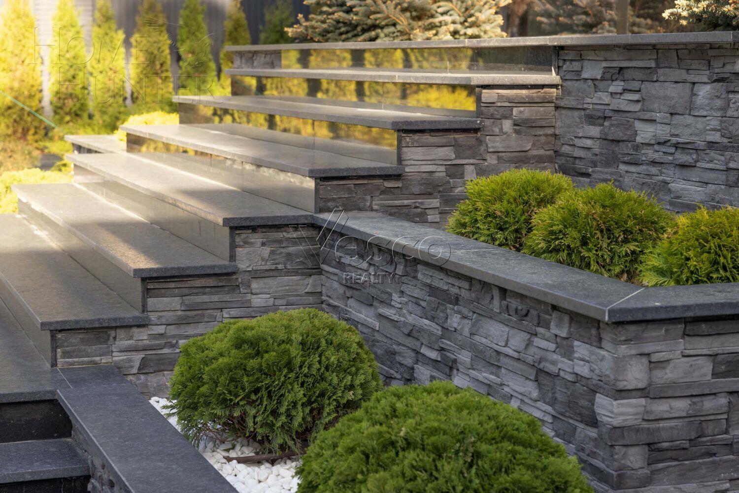 2-этажный коттедж 1 700 м² без отделки