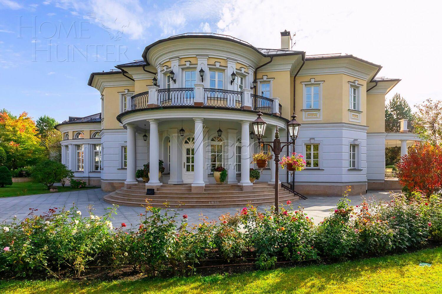 3-этажный коттедж 1 800 м² с отделкой