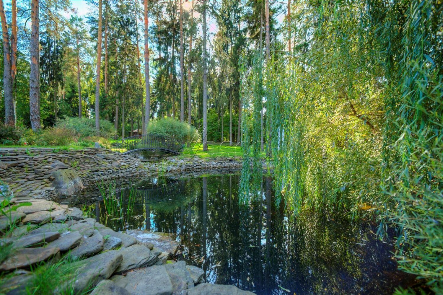 3-этажный коттедж 2 000 м² с отделкой