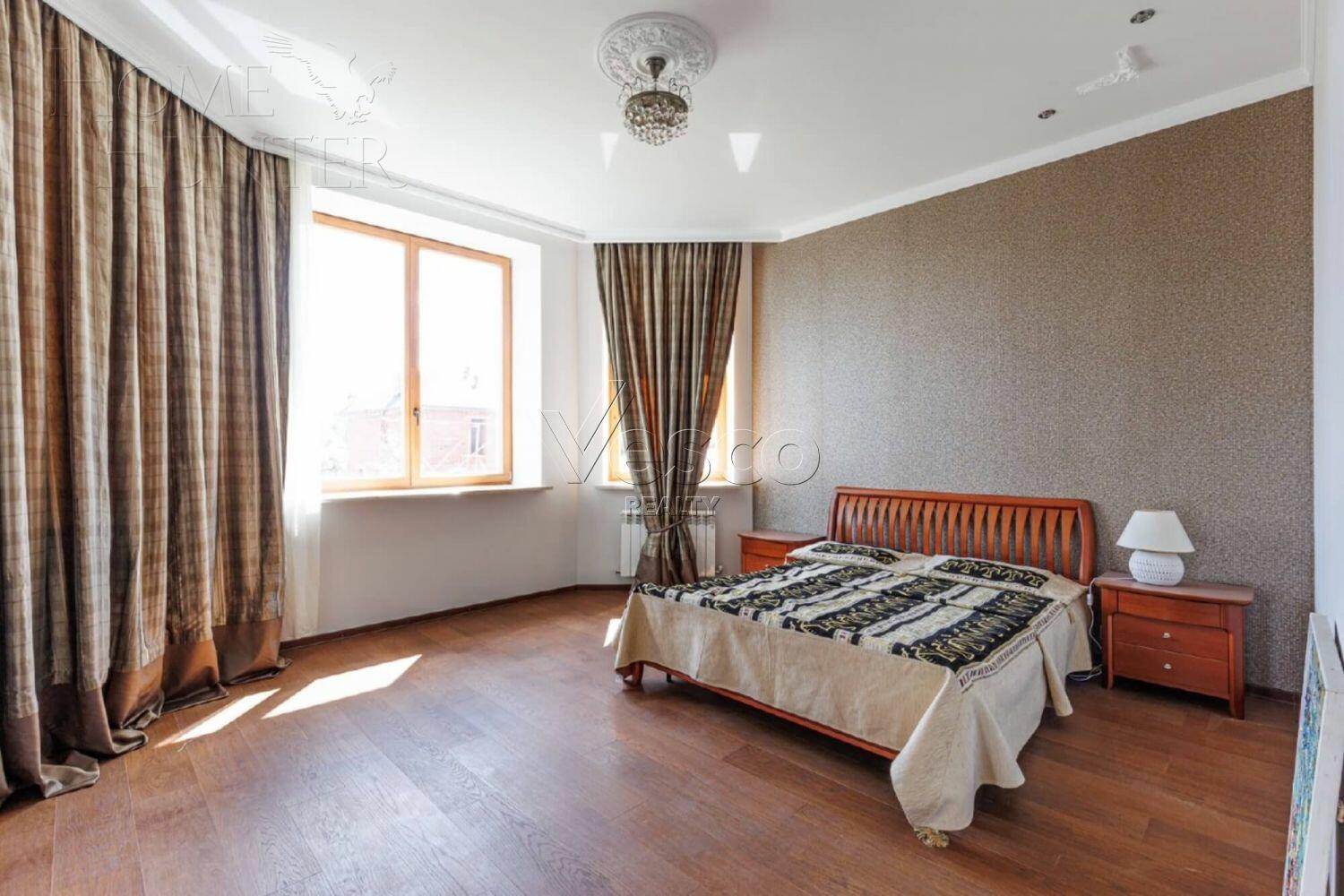 2-этажный коттедж 750 м² с отделкой