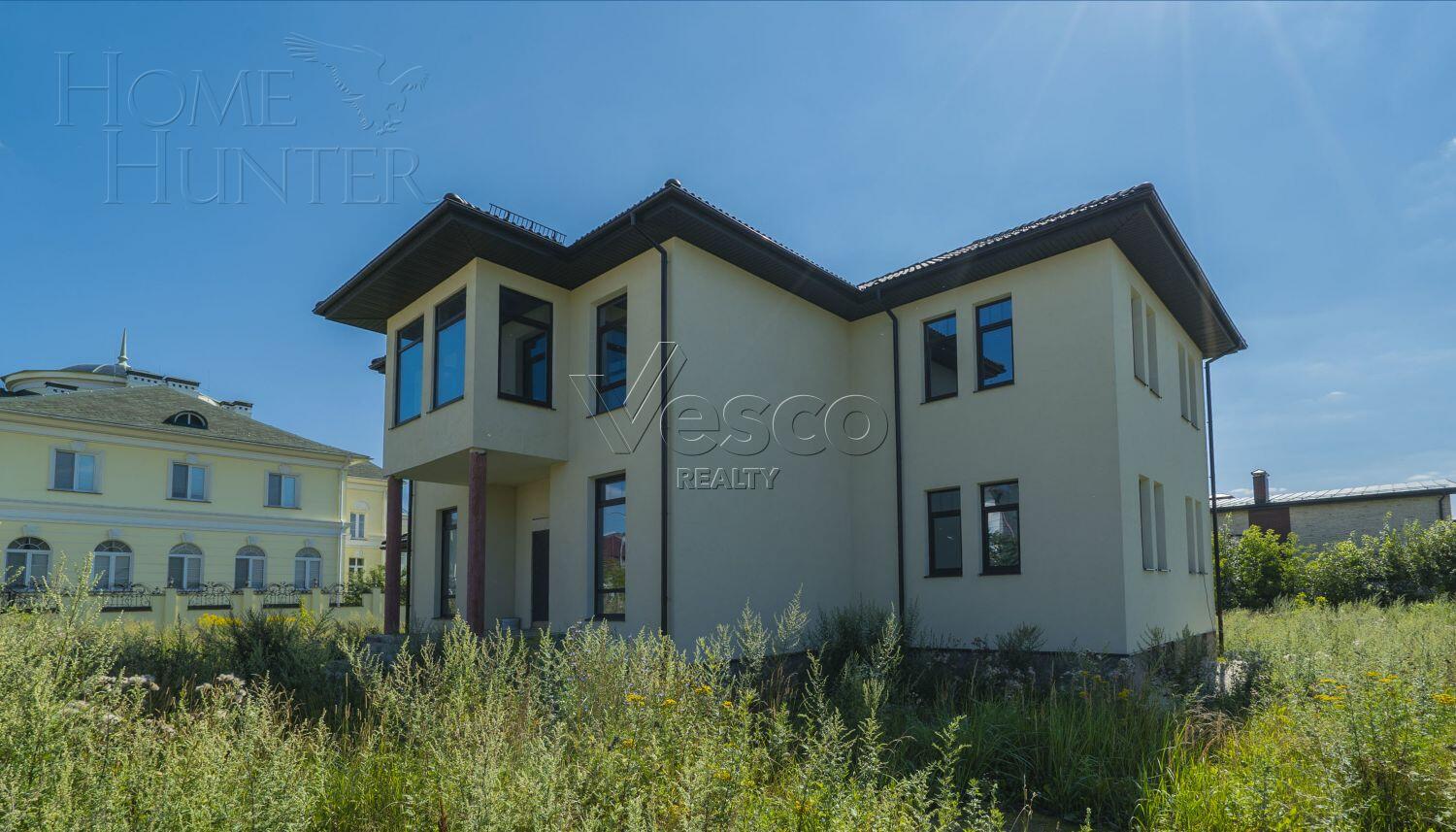 4-этажный коттедж 800 м² без отделки