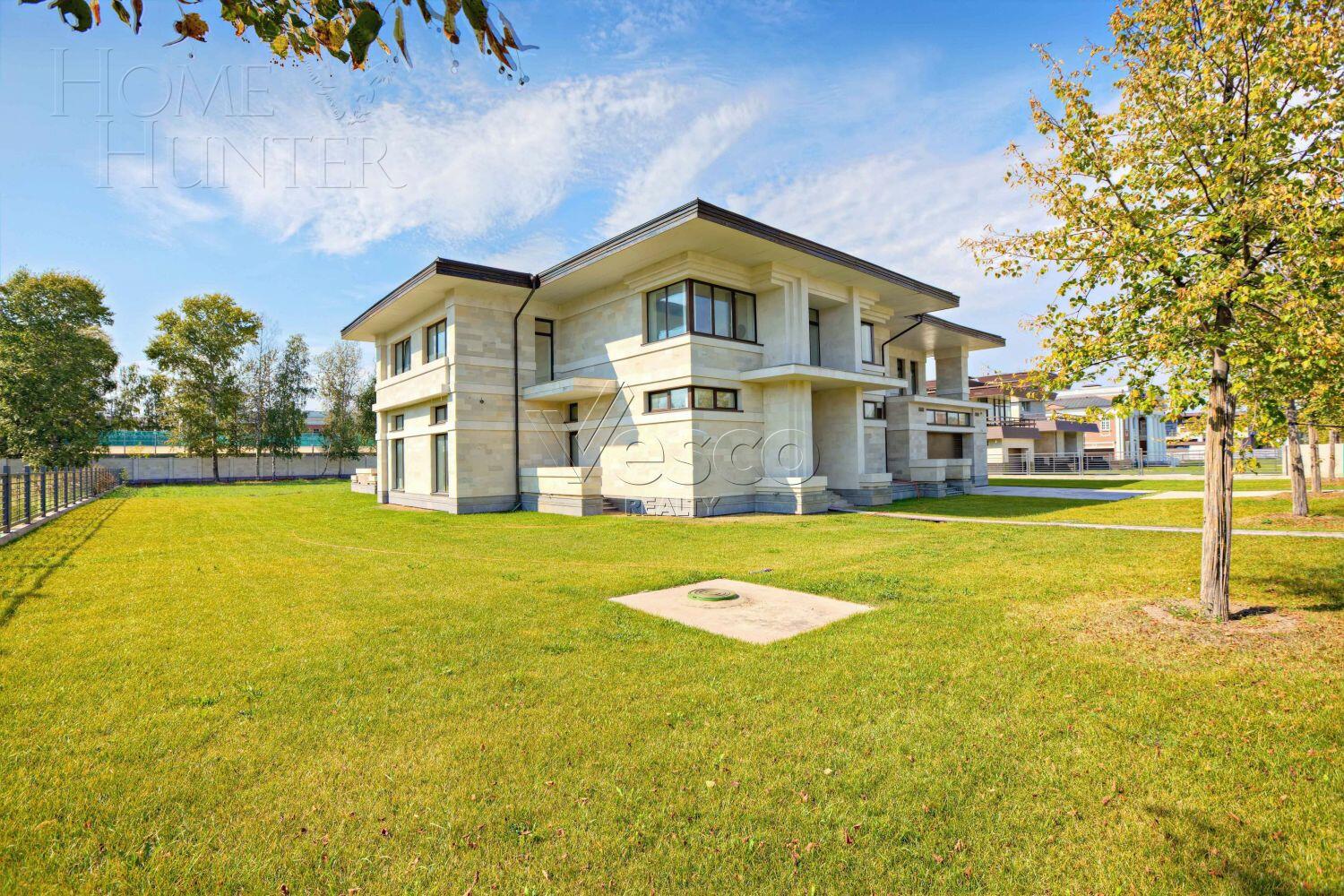 2-этажный коттедж 949 м² без отделки