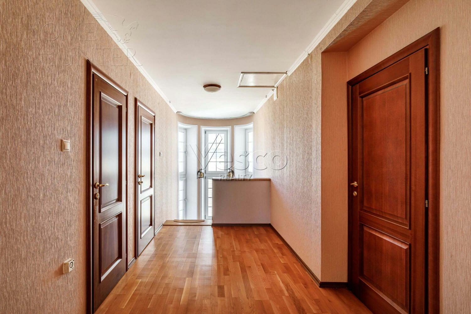 2-этажный коттедж 258 м² с отделкой