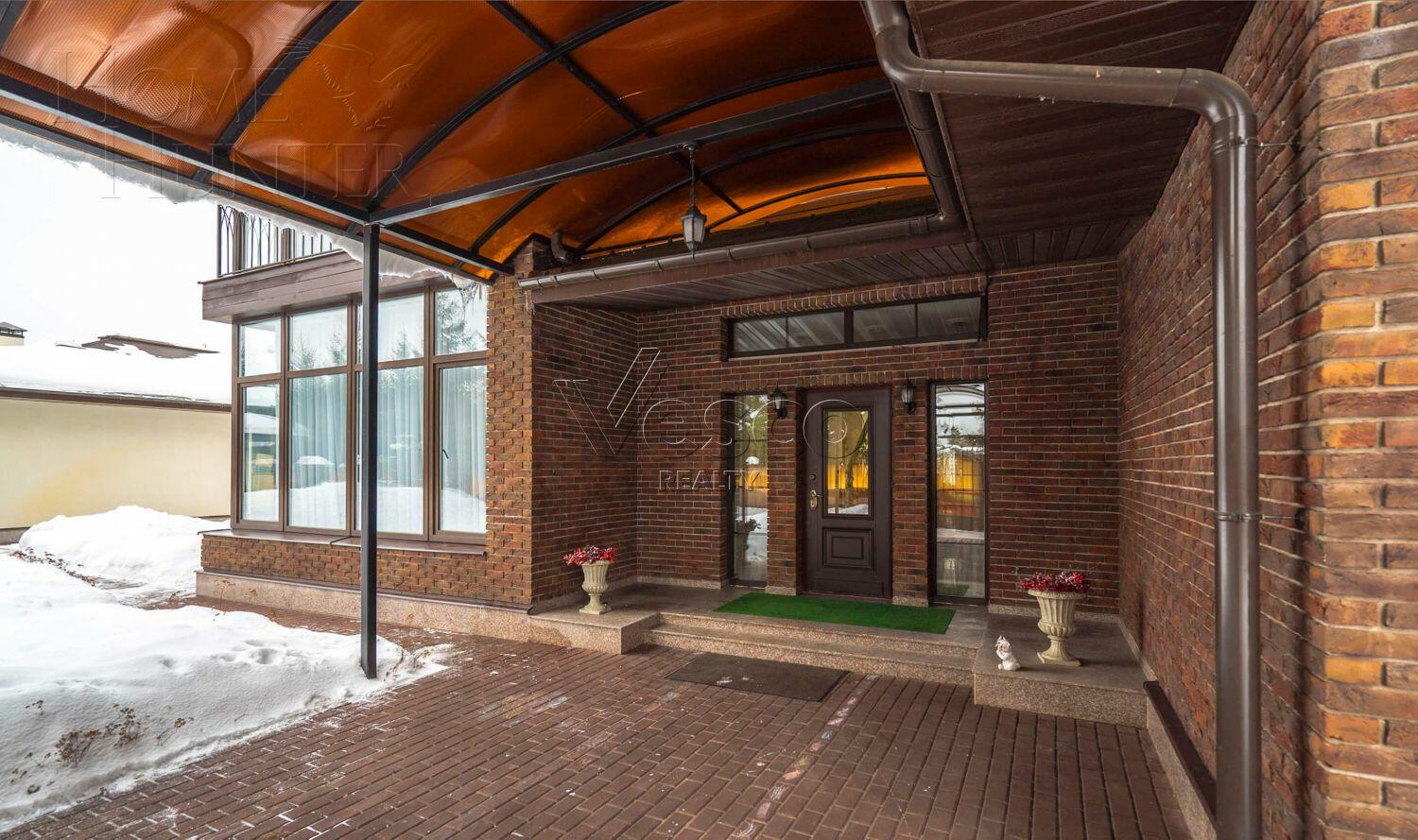 2-этажный коттедж 866 м² с отделкой