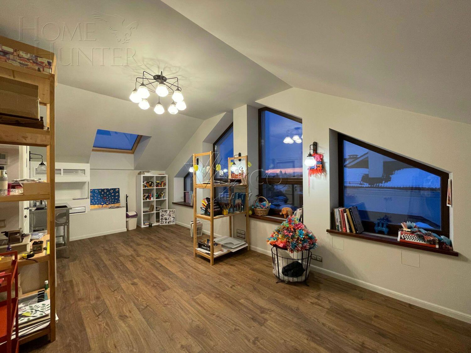 2-этажный коттедж 1 300 м² с отделкой