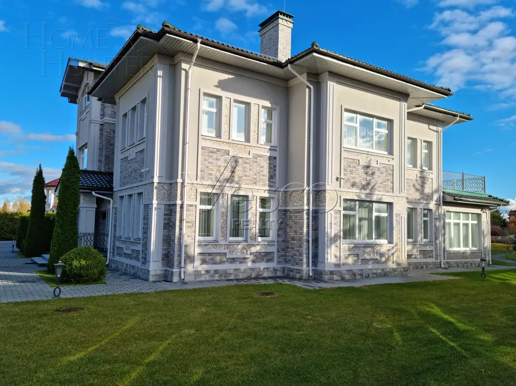 2-этажный коттедж 900 м² с отделкой