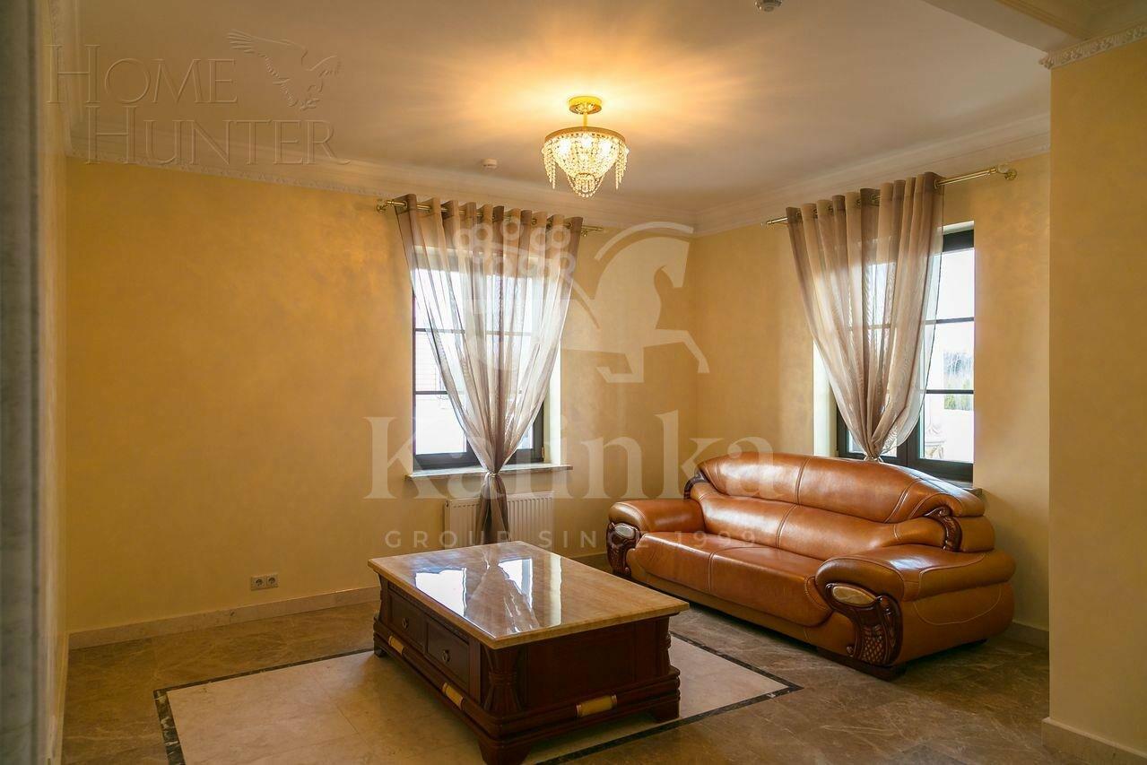 2-этажный коттедж 4 000 м² с отделкой