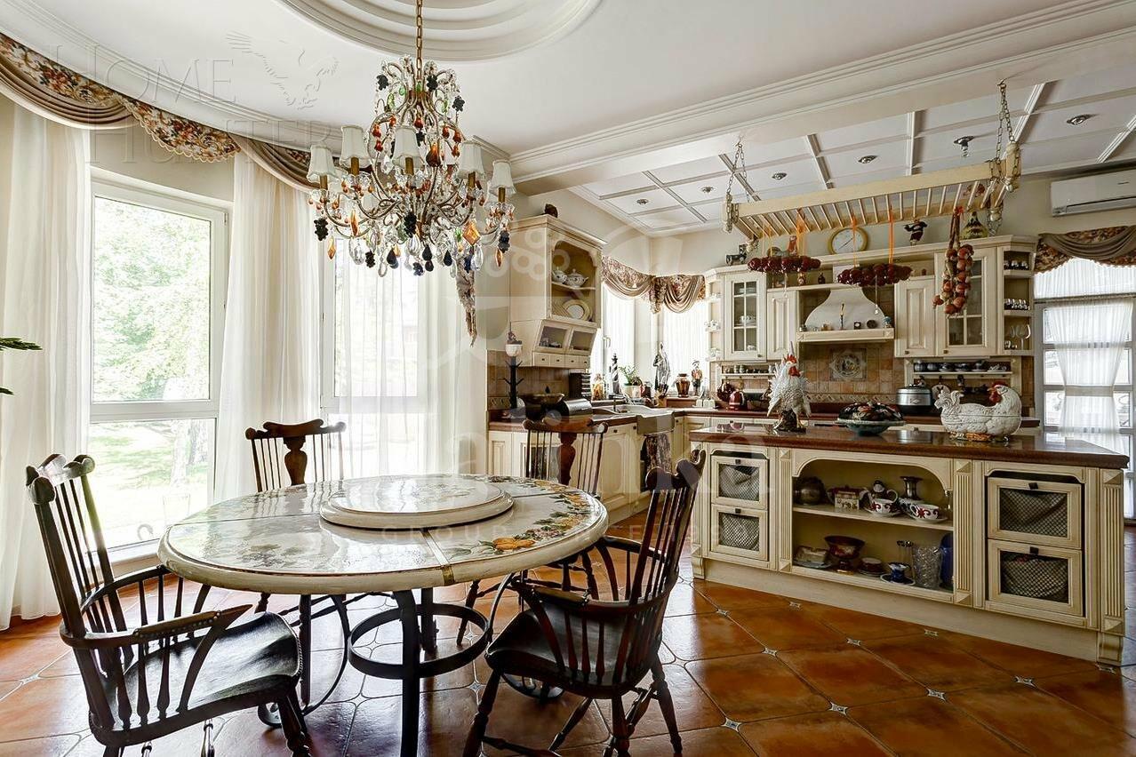 2-этажный коттедж 850 м² с отделкой