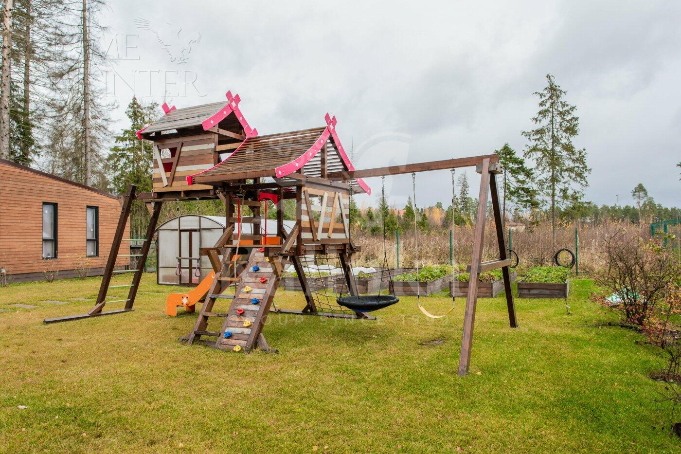 2-этажный коттедж 1 000 м² с отделкой