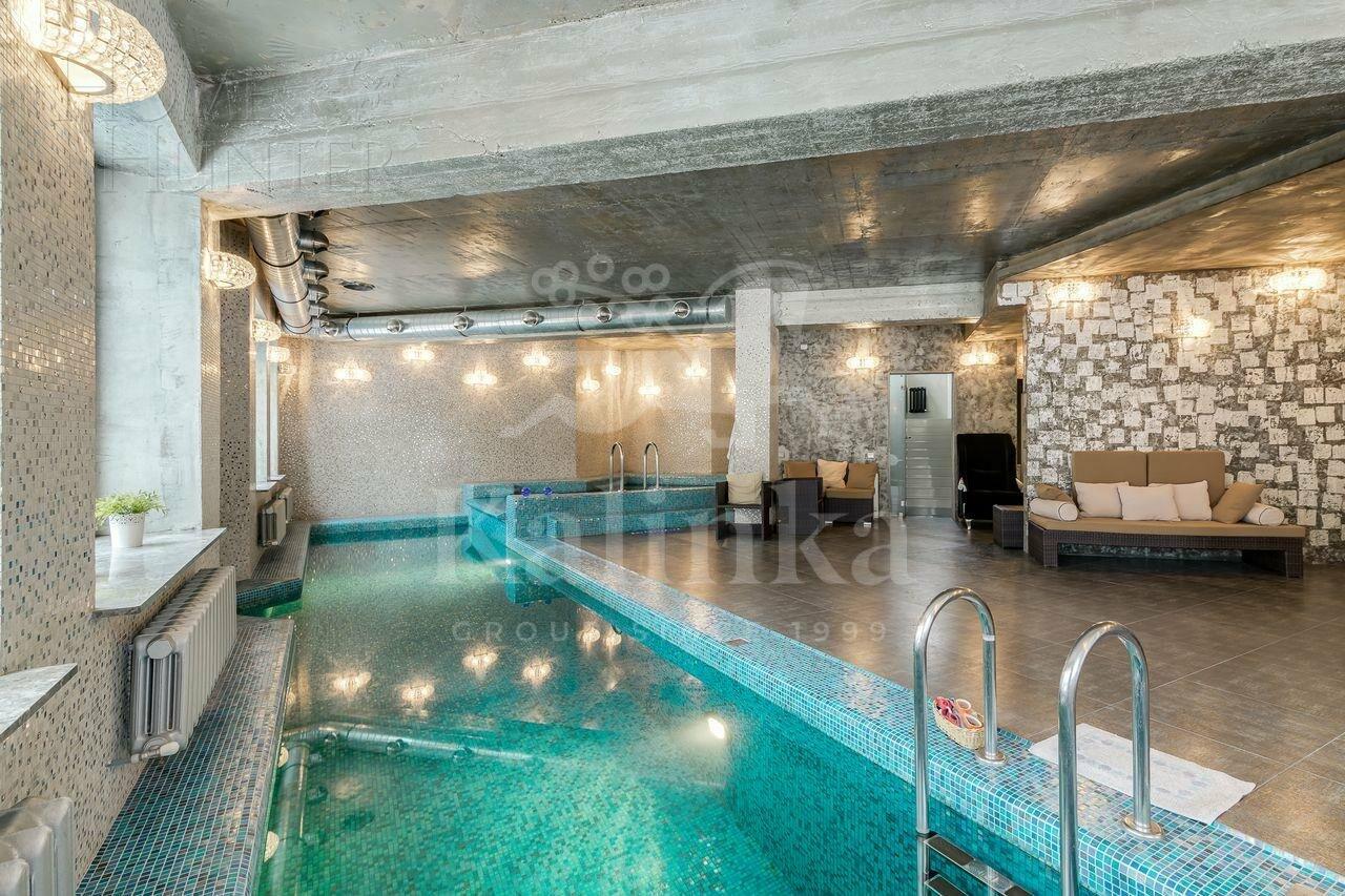 3-этажный коттедж 860 м² с отделкой